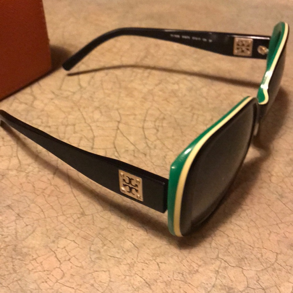 Tory Burch sunnies - Picture 2 of 3